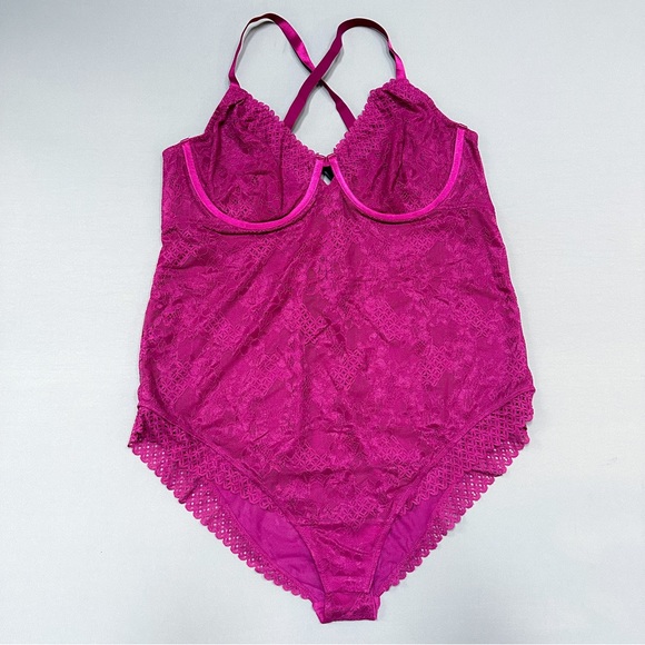NWT!! TORRID lace bodysuit in pink raspberry fuchsia, 2X. - Picture 6 of 10